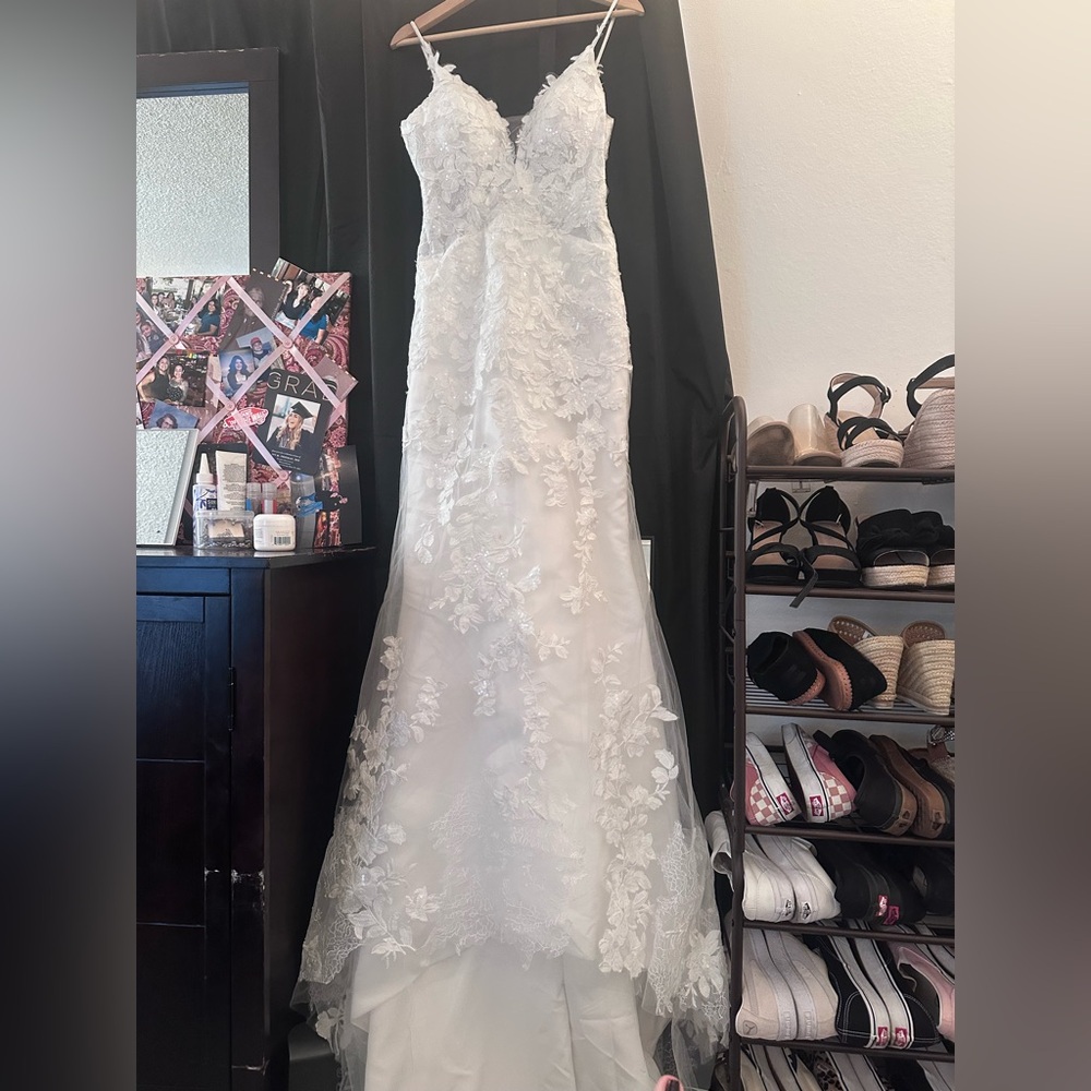 Wedding dress